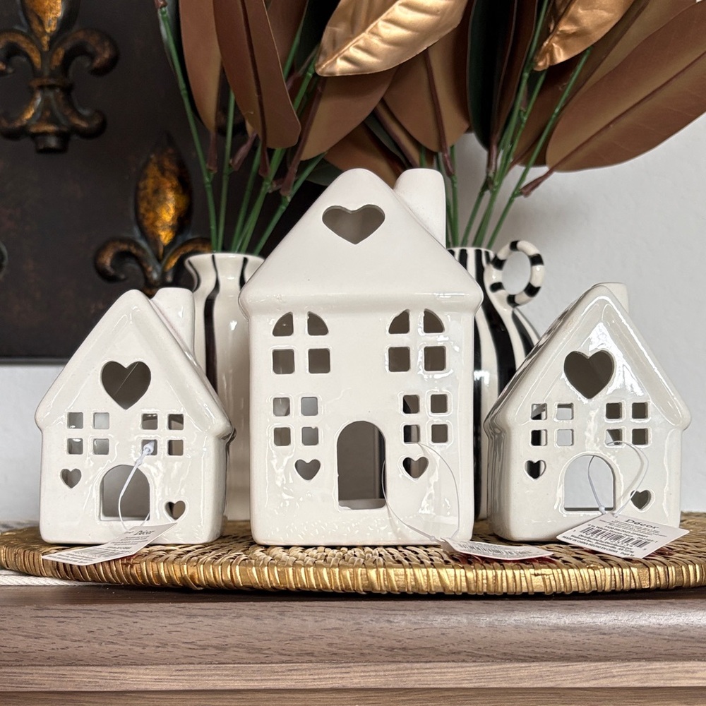 🆕Bundle Of 3 Ceramic Candleholder Houses - Picture 2 of 5